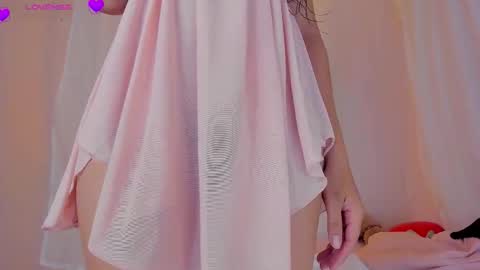 Snapshot of sweet_carine chatting on 09/23/25, 05:54 camil online show from 09/23/25, 05:54