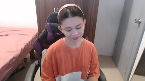 sweet_cassyxx online show from 02/17/26, 04:24