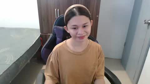 Snapshot of sweet_cassyxx chatting on 05/17/26, 10:11 sweet_cassyxx online show from 05/17/26, 10:11