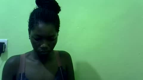 sweet_cherie1 online show from 02/25/26, 07:07