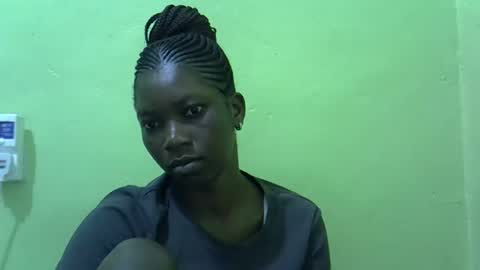 sweet_cherie1 online show from 06/03/26, 05:32