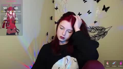 Snapshot of sweet_cherryg chatting on 12/08/24, 05:01 Ivy online show from 12/08/24, 05:01