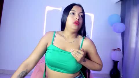 Canela online show from 10/13/25, 02:17