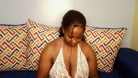 sweet_dollo online show from 10/14/25, 07:09