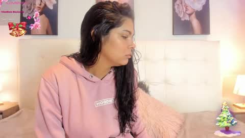 Kendra online show from 12/29/24, 12:23