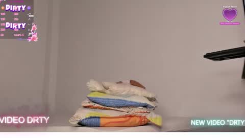 ZAFIRO QUIROZ online show from 01/13/26, 12:21