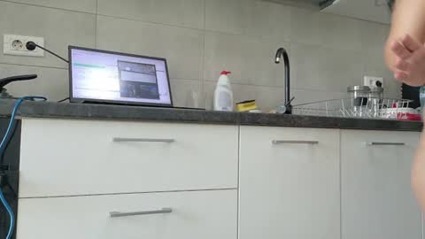 Snapshot of sweet_ella chatting on 07/31/26, 06:02 online show from 07/31/26, 06:02
