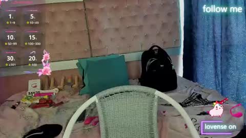 Snapshot of sweet_emmili chatting on 05/11/26, 12:44 emmili online show from 05/11/26, 12:44