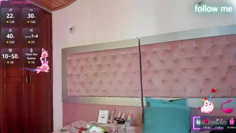Snapshot of sweet_emmili chatting on 05/25/26, 12:33 emmili online show from 05/25/26, 12:33