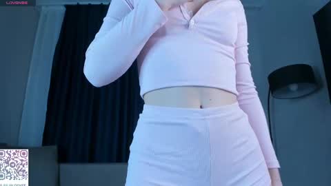 Julia online show from 03/09/25, 02:21