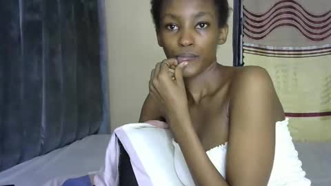 Snapshot of sweet_freaky chatting on 04/24/26, 03:09 sweet_freaky online show from 04/24/26, 03:09