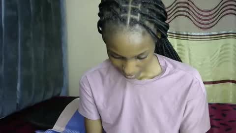 Snapshot of sweet_freaky chatting on 05/14/26, 06:47 sweet_freaky online show from 05/14/26, 06:47
