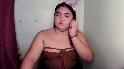 Snapshot of sweet_frex123 chatting on 12/17/25, 07:47 sweet_frex123 online show from 12/17/25, 07:47