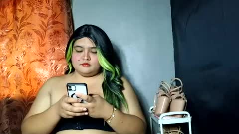 Snapshot of sweet_frex123 chatting on 07/21/26, 04:26 sweet_frex123 online show from 07/21/26, 04:26