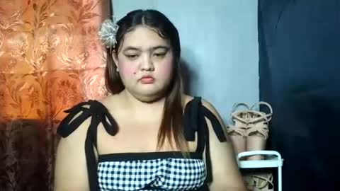 Snapshot of sweet_frex123 chatting on 07/26/26, 03:36 sweet_frex123 online show from 07/26/26, 03:36