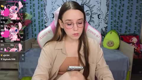 Alice online show from 02/12/25, 04:01