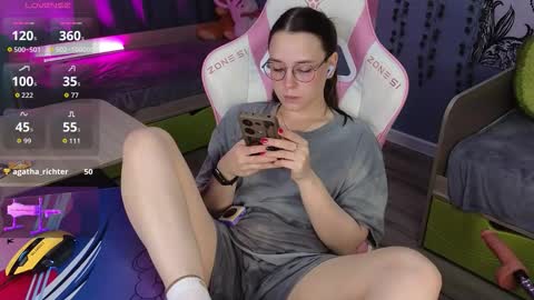 Alice online show from 10/24/25, 03:58