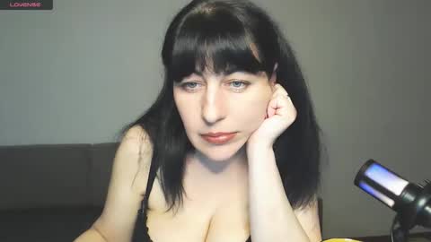 sweet_girl8484 online show from 03/13/26, 04:13