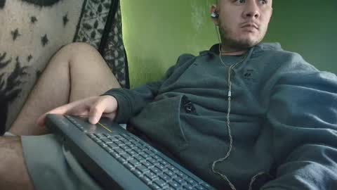 sweet_guy36 online show from 10/05/25, 02:37
