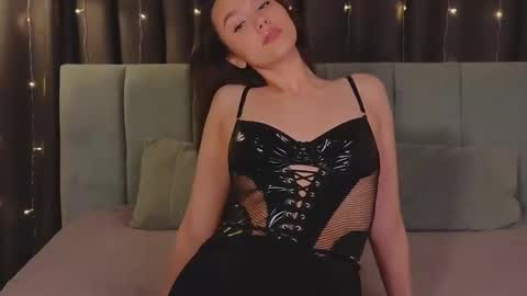 Im Mia.LOVELY PATTERNS 100  120  160  200 my toy buzzes from 2 tip online show from 01/29/25, 06:50