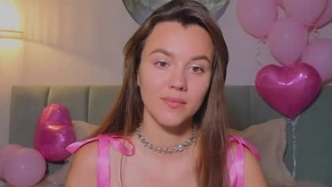 Snapshot of sweet_haeven chatting on 07/10/26, 10:12 Im Mia.LOVELY PATTERNS 100 120 160 200 my toy buzzes from 2 tip online show from 07/10/26, 10:12