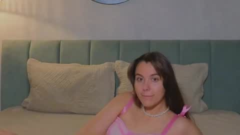Snapshot of sweet_haeven chatting on 07/18/26, 09:18 Im Mia.LOVELY PATTERNS 100 120 160 200 my toy buzzes from 2 tip online show from 07/18/26, 09:18