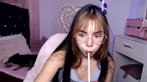 Snapshot of sweet_hannaah chatting on 05/26/26, 02:51 Hannah online show from 05/26/26, 02:51