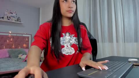 Snapshot of sweet_isiis chatting on 02/27/25, 11:15 Isiis online show from 02/27/25, 11:15