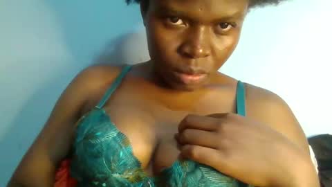 Snapshot of sweet_jamiie chatting on 09/19/25, 09:59 jay online show from 09/19/25, 09:59