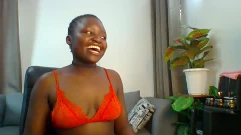 Snapshot of sweet_jenica chatting on 12/06/24, 04:58 ESTHER NEEMA online show from 12/06/24, 04:58