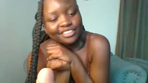 Snapshot of sweet_jenica chatting on 12/31/24, 07:20 ESTHER NEEMA online show from 12/31/24, 07:20