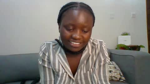 Snapshot of sweet_jenica chatting on 02/20/25, 08:06 ESTHER NEEMA online show from 02/20/25, 08:06
