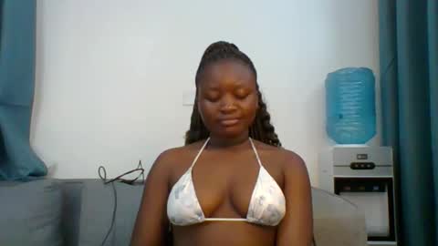 Snapshot of sweet_jenica chatting on 09/19/25, 04:14 ESTHER NEEMA online show from 09/19/25, 04:14