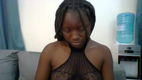 Snapshot of sweet_jenica chatting on 09/30/25, 05:01 ESTHER NEEMA online show from 09/30/25, 05:01