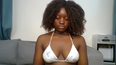 Snapshot of sweet_jenica chatting on 10/08/25, 04:54 ESTHER NEEMA online show from 10/08/25, 04:54