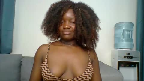 Snapshot of sweet_jenica chatting on 10/09/25, 05:05 ESTHER NEEMA online show from 10/09/25, 05:05