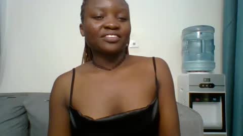 Snapshot of sweet_jenica chatting on 10/24/25, 05:37 ESTHER NEEMA online show from 10/24/25, 05:37