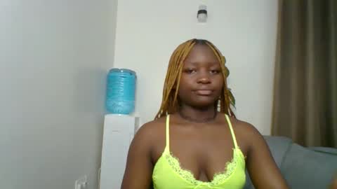 Snapshot of sweet_jenica chatting on 04/27/26, 04:21 ESTHER NEEMA online show from 04/27/26, 04:21