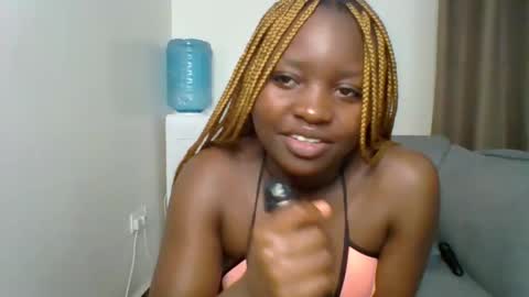 Snapshot of sweet_jenica chatting on 05/12/26, 05:04 ESTHER NEEMA online show from 05/12/26, 05:04
