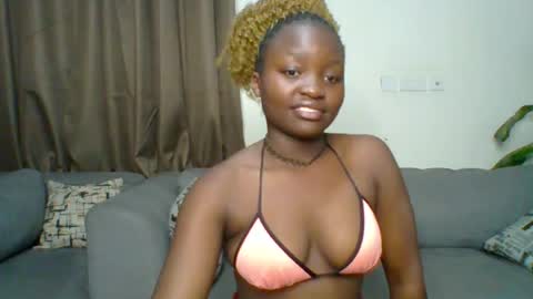 Snapshot of sweet_jenica chatting on 06/25/26, 04:56 ESTHER NEEMA online show from 06/25/26, 04:56