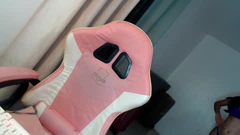 Snapshot of sweet_jessica69xx chatting on 02/21/25, 02:38 Jess online show from 02/21/25, 02:38