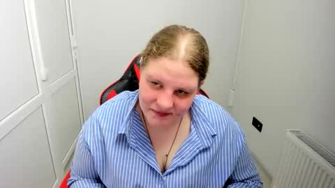 Snapshot of sweet_karla_la chatting on 05/18/26, 07:36 Karla online show from 05/18/26, 07:36
