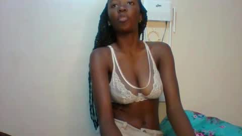 Snapshot of sweet_kcandy chatting on 05/16/26, 01:10 Sweet KCandy online show from 05/16/26, 01:10