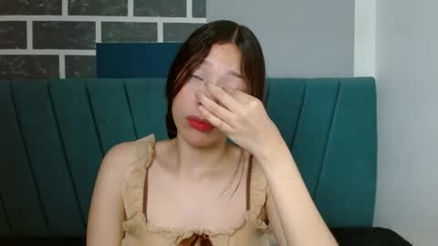 sweet_kitty_05 online show from 04/13/26, 12:05