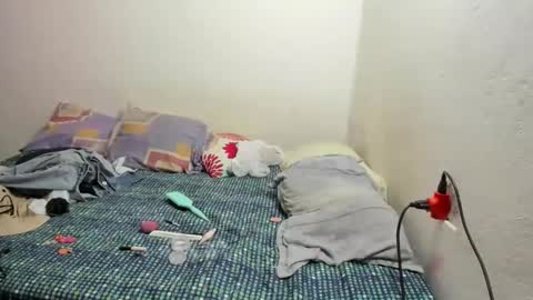 Snapshot of sweet_kitty_777 chatting on 01/10/26, 05:42 sweet_kitty_777 online show from 01/10/26, 05:42