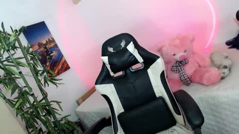 sweet_lady14 online show from 03/11/25, 11:44