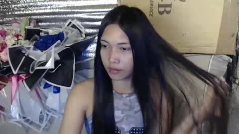 Snapshot of sweet_lady14 chatting on 04/30/26, 04:35 sweet_lady14 online show from 04/30/26, 04:35