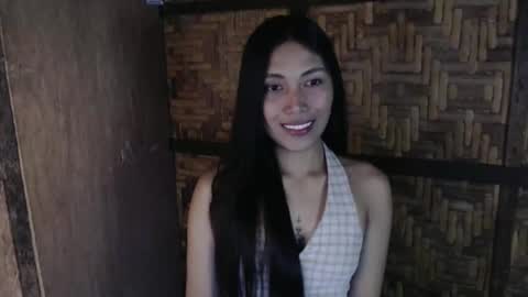 Snapshot of sweet_lady14 chatting on 06/05/26, 05:29 sweet_lady14 online show from 06/05/26, 05:29