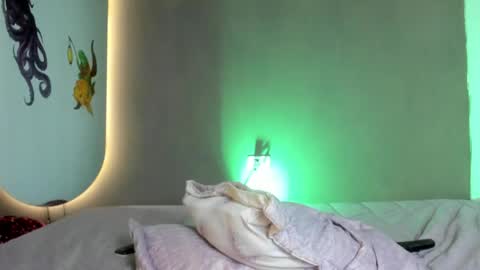 Hi Im Lia Your dreams came true  online show from 05/14/26, 07:20