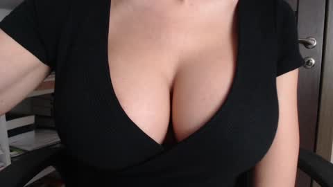 Jen online show from 09/30/25, 07:13